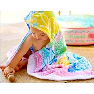 Pottery Barn Kids Lilly Pulitzer Hooded Beach/Bath Towel 🏖️ Rosie!